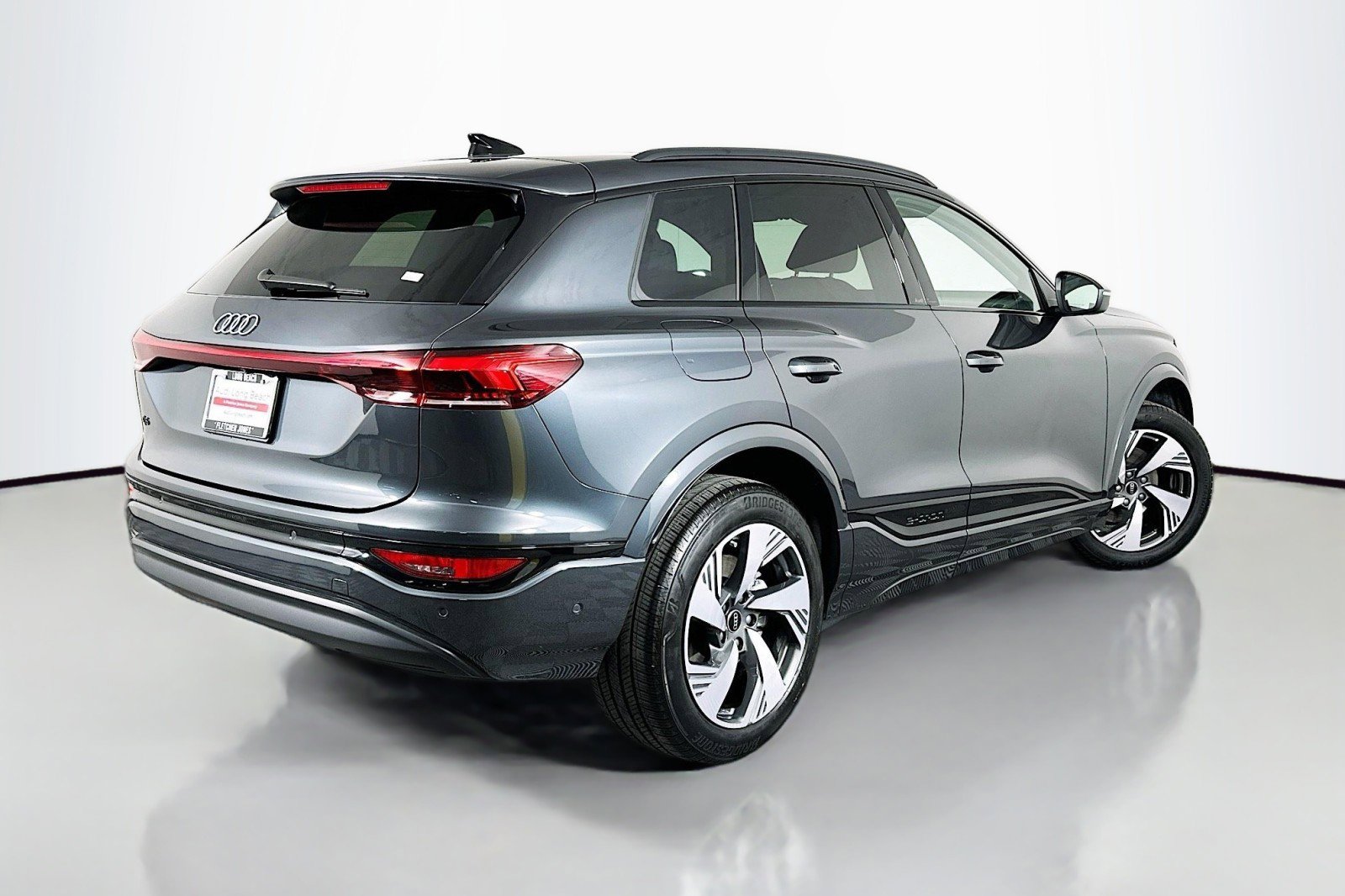 Used 2025 Audi Q6 e-tron Premium Plus w/ Premium Plus image 14