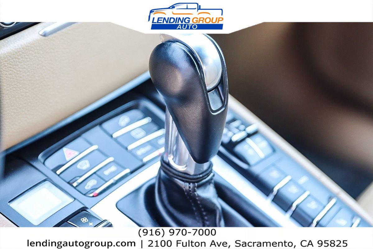 Used 2018 Porsche Macan image 18