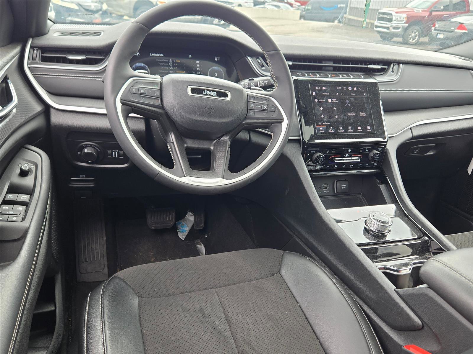 Used 2023 Jeep Grand Cherokee Altitude AWD/4WD image 16