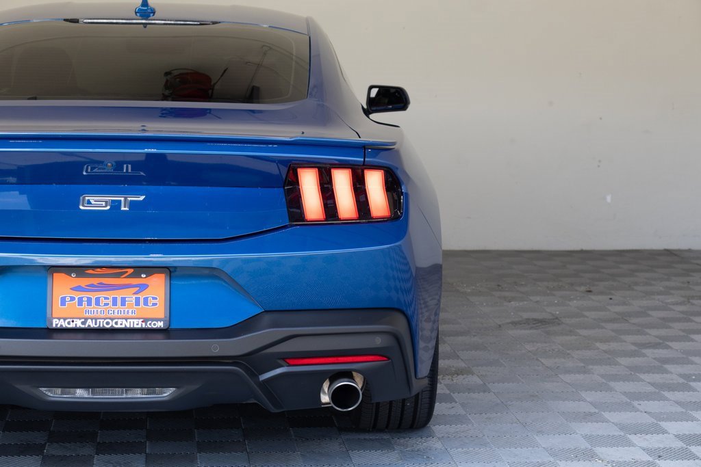 Used 2024 Ford Mustang GT Premium image 13