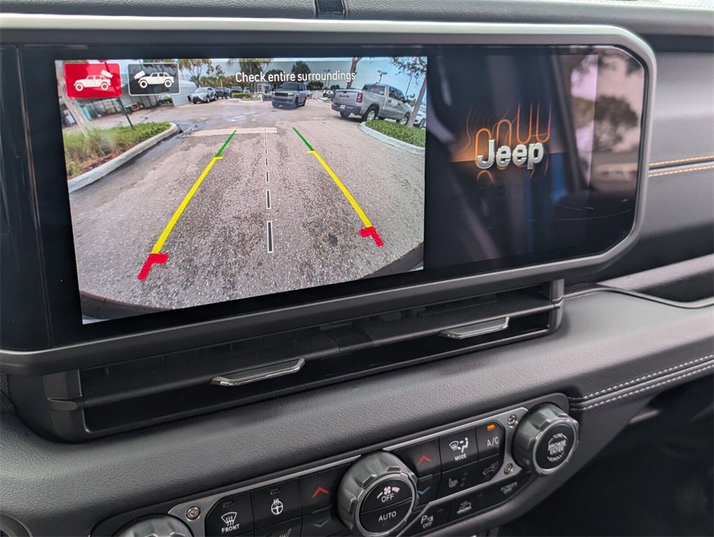 Certified 2024 Jeep Wrangler Sahara w/ Technology Group image 21