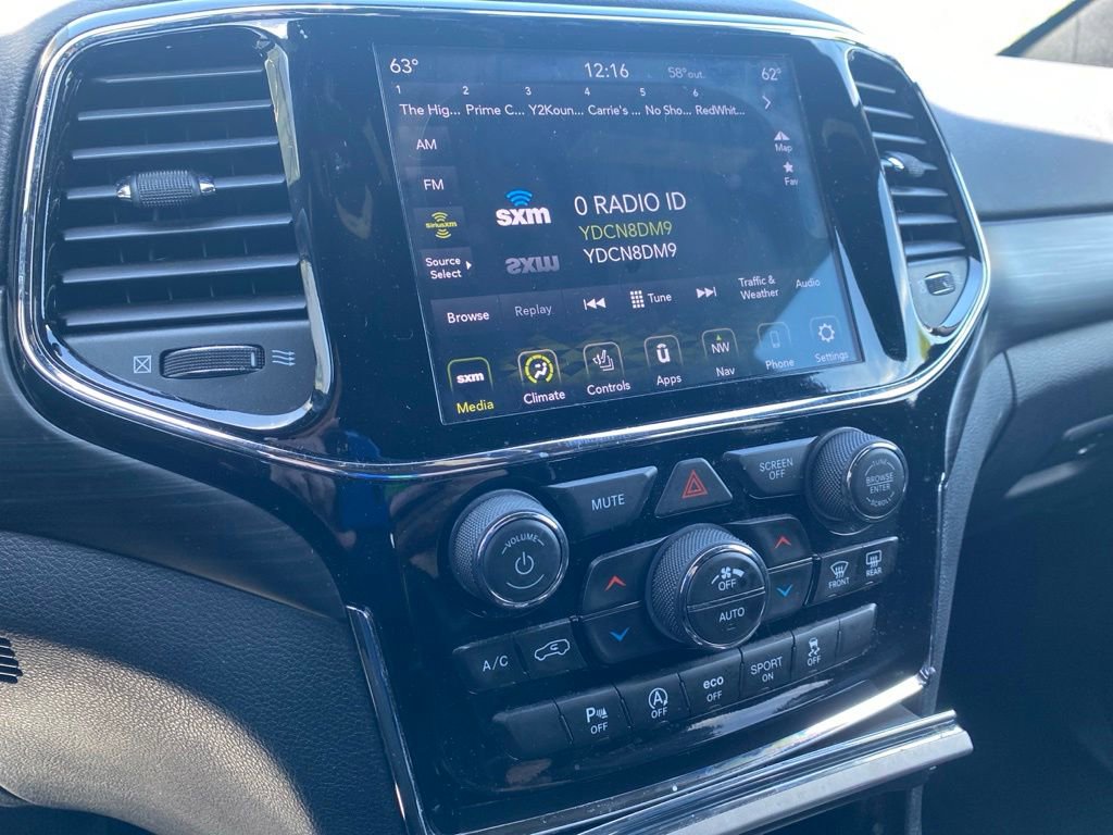Used 2020 Jeep Grand Cherokee Altitude AWD/4WD image 15
