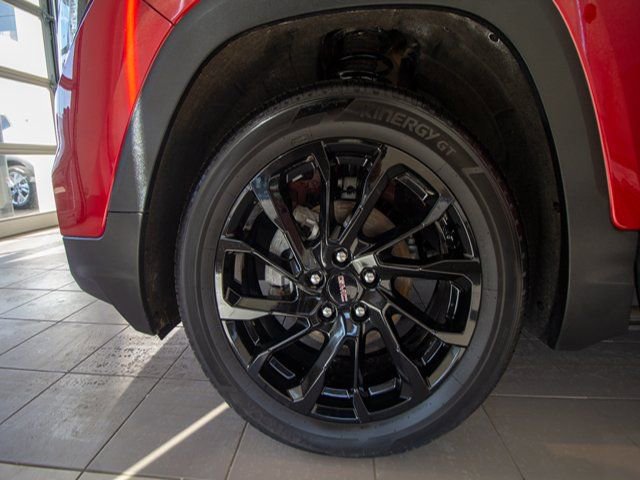 Certified 2023 GMC Terrain SLE w/ Driver Convenience Package image 24