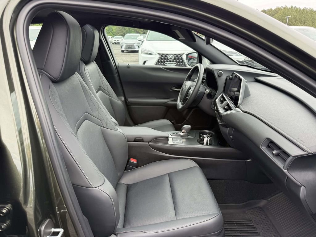 Used 2025 Lexus UX 300h AWD w/ Accessory Package (Z1) image 14