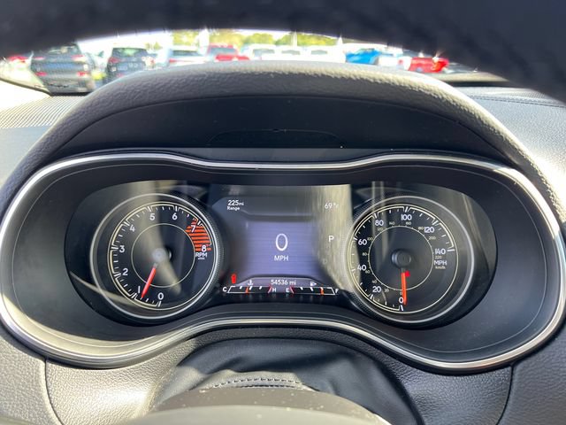 Used 2022 Jeep Cherokee Latitude Lux w/ Mopar Interior Package FWD image 12