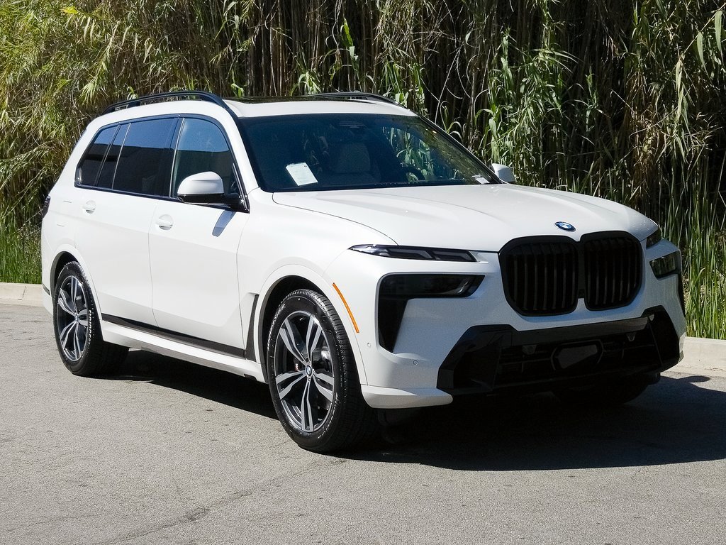 New 2026 BMW X7 xDrive40i w/ M Sport Package image 3