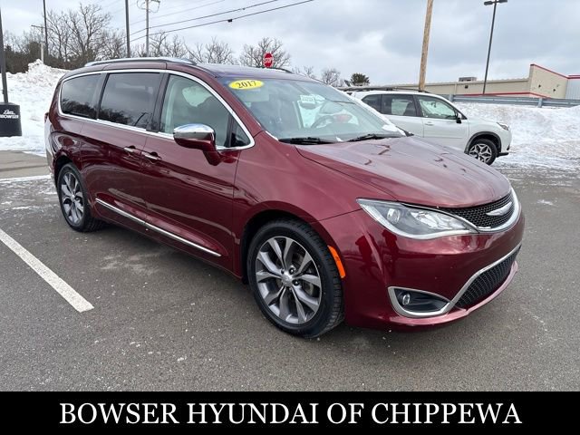 Used 2017 Chrysler Pacifica Limited image 7