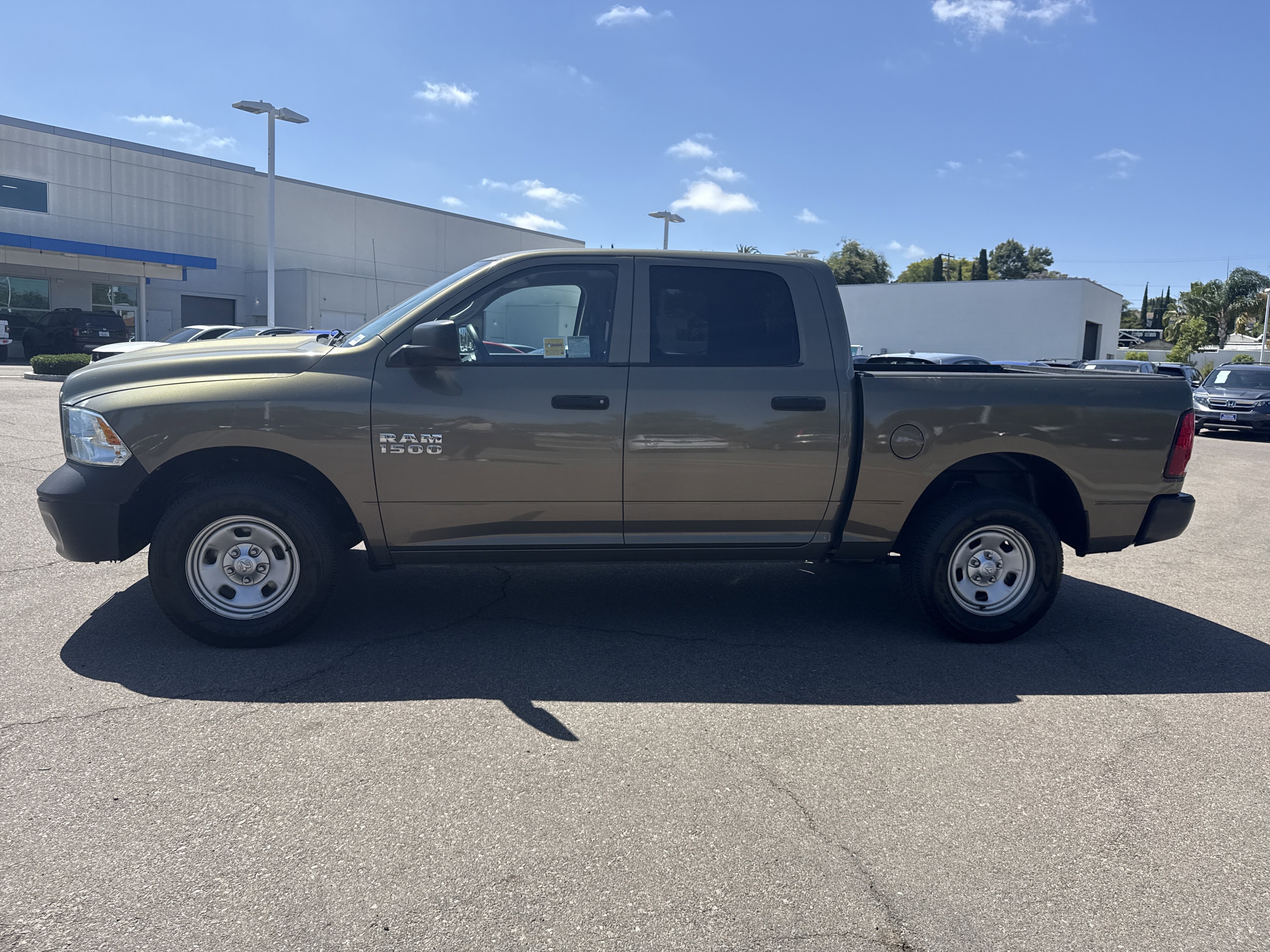 Used 2014 RAM 1500 Tradesman AWD/4WD image 2