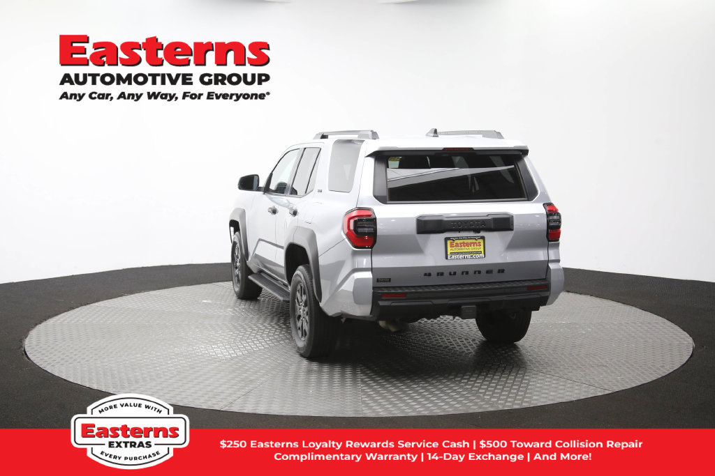 Used 2025 Toyota 4Runner SR5 AWD/4WD image 66