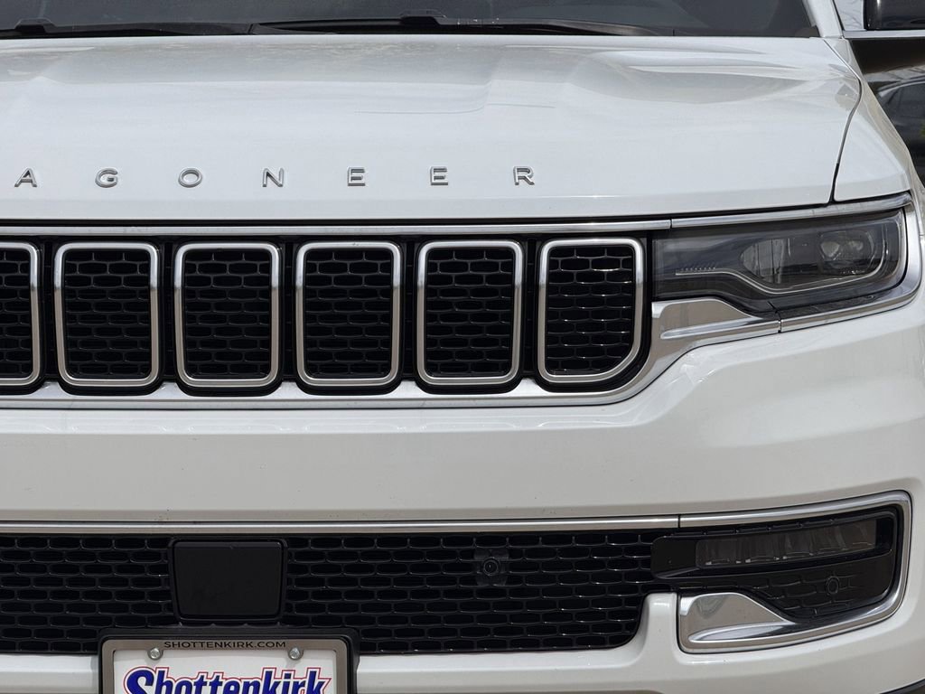 Used 2024 Jeep Wagoneer Series II w/ Flexible Seating Group image 8