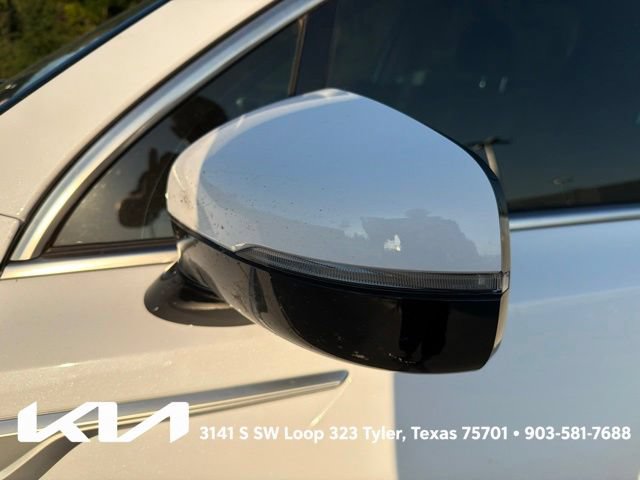 Certified 2023 Kia Sorento LX FWD image 5
