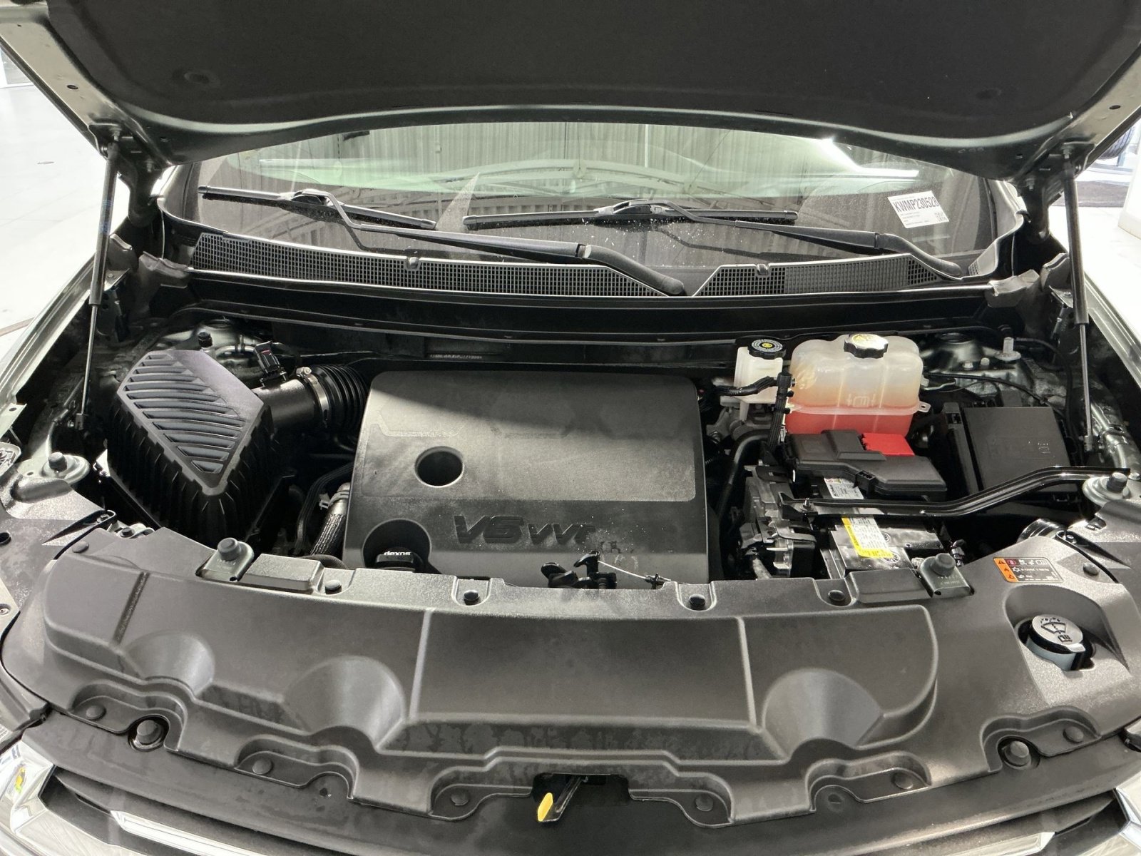 Used 2023 Chevrolet Traverse LT image 36