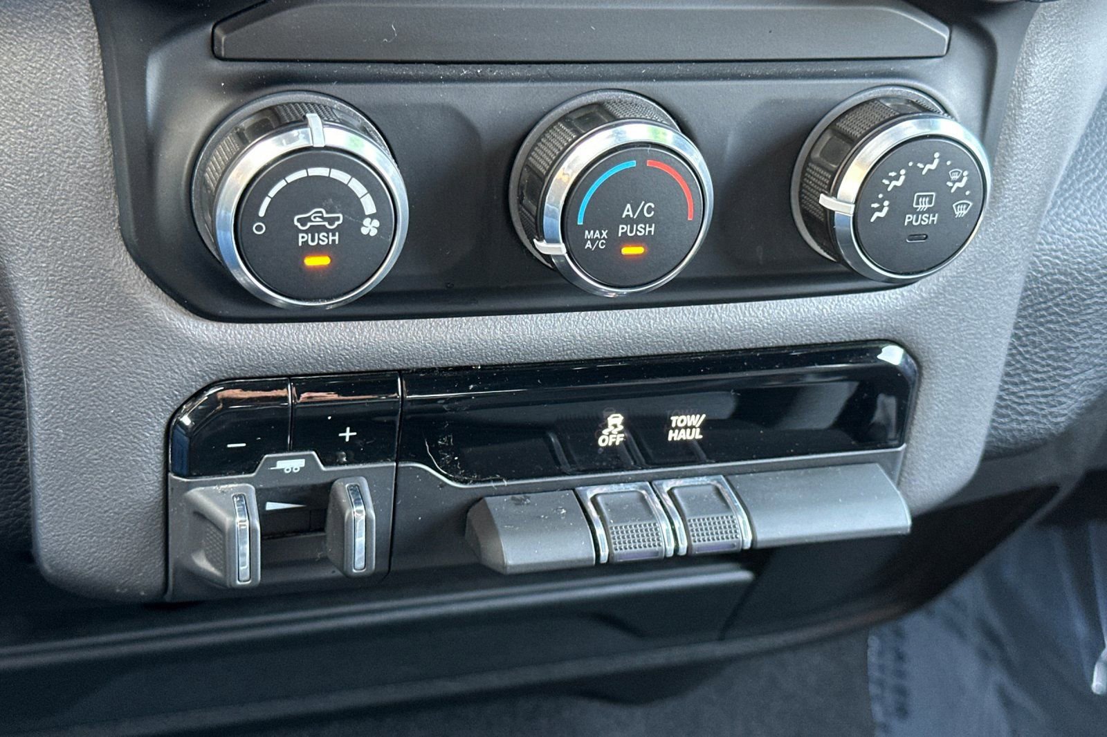 Used 2024 RAM 2500 Big Horn image 20