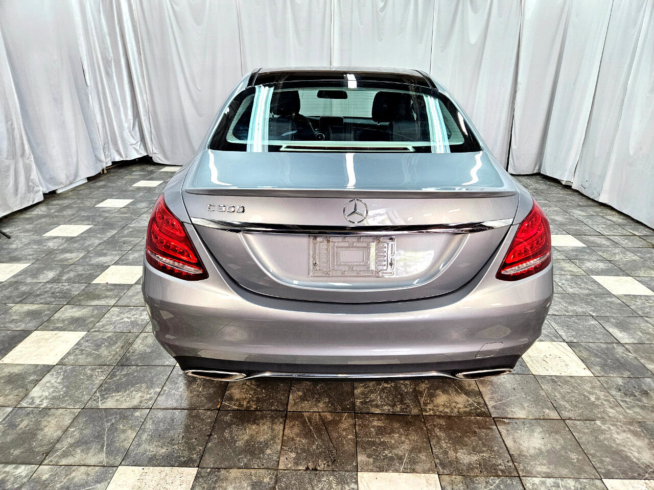 Used 2015 Mercedes-Benz C 300 Sedan image 4