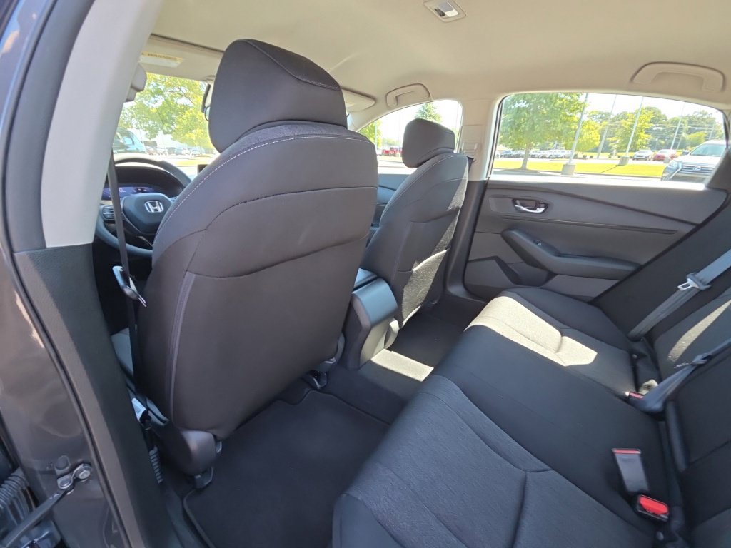 Used 2023 Honda Accord LX image 13