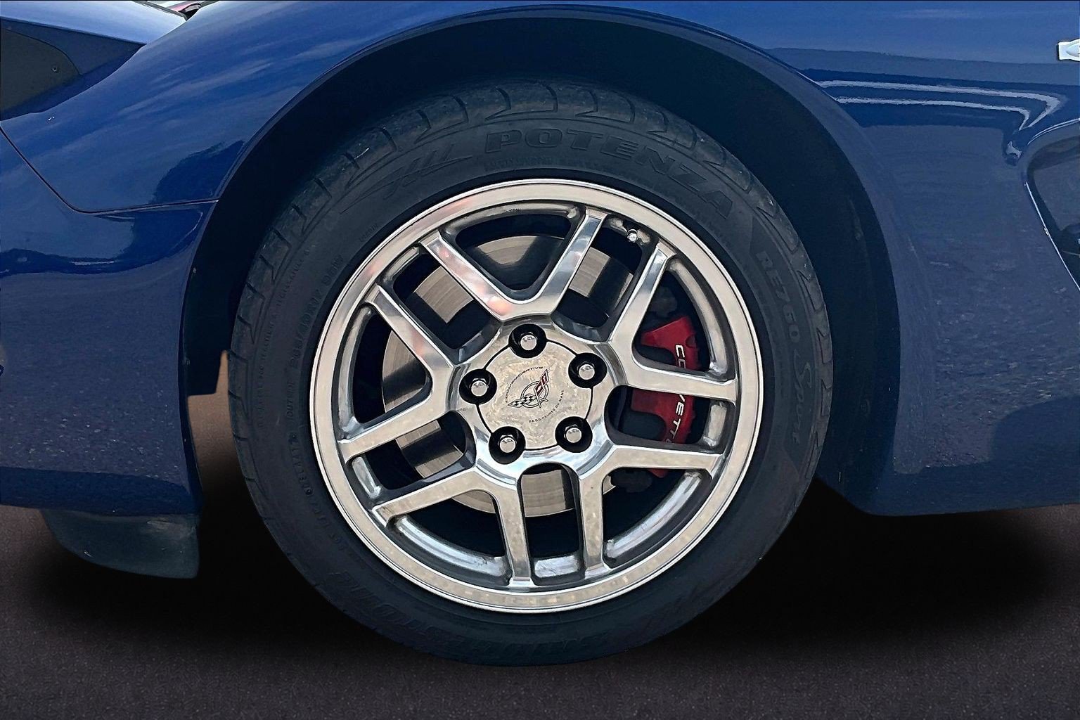 Used 2004 Chevrolet Corvette Z06 w/ Z06 Preferred Equipment Group RWD image 8