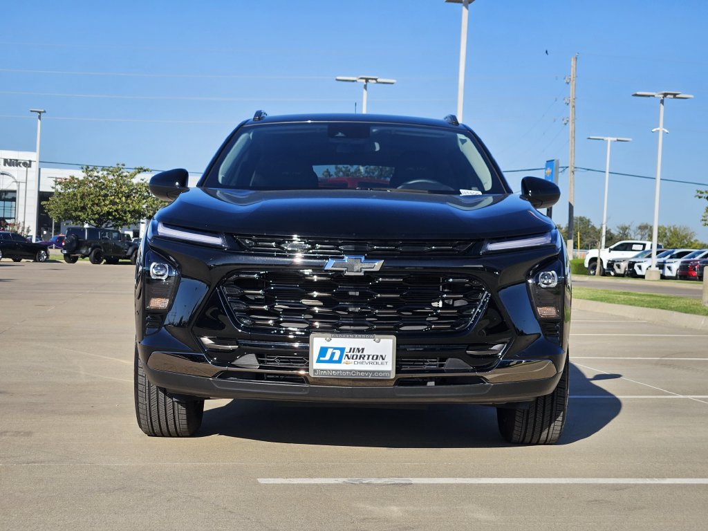 Used 2026 Chevrolet Trax ACTIV w/ Driver Confidence Package FWD image 2