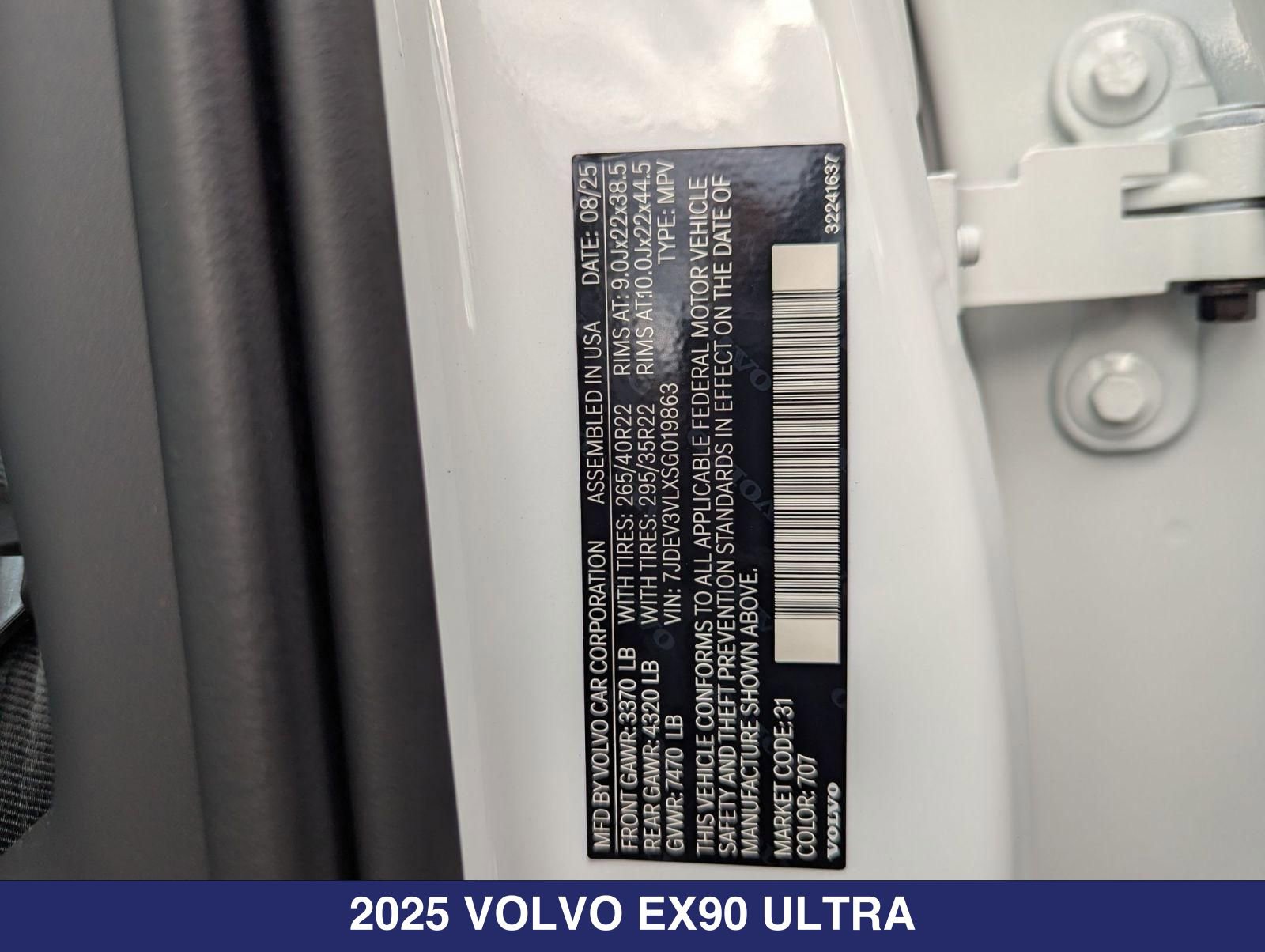 New 2025 Volvo EX90 Ultra w/ Protection Package Premier AWD/4WD image 28