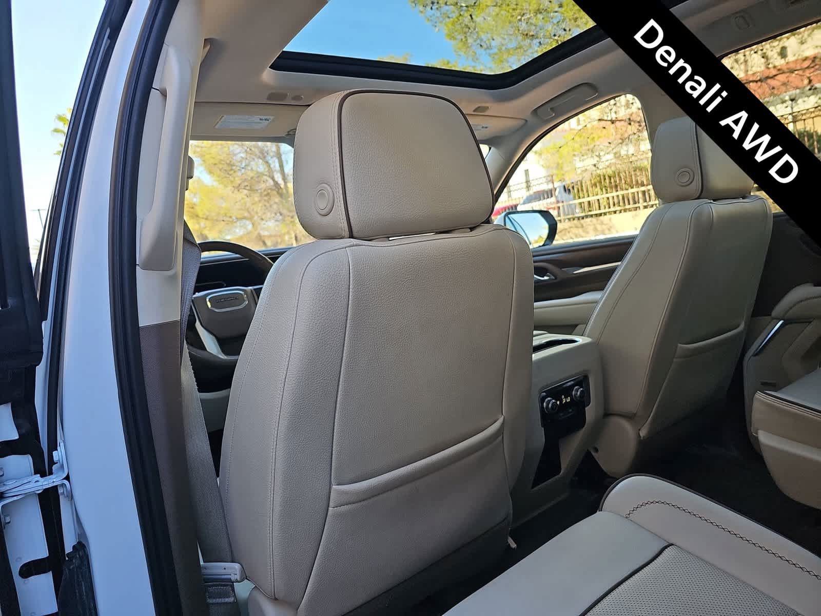 Used 2021 GMC Yukon Denali w/ Denali Premium Package AWD/4WD image 16