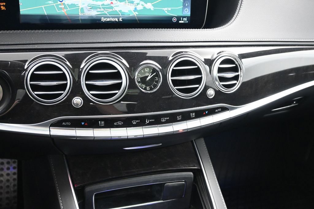 Used 2019 Mercedes-Benz S 560 4MATIC Sedan image 17