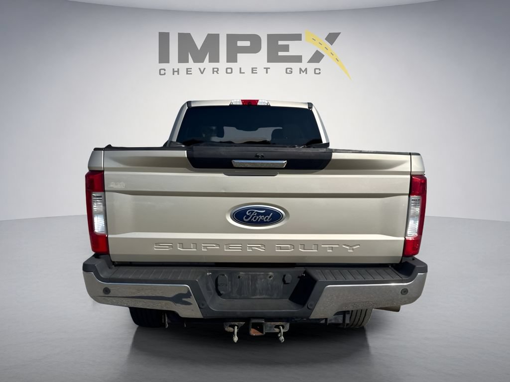 Used 2017 Ford F250 XLT w/ XLT Premium Package AWD/4WD image 4