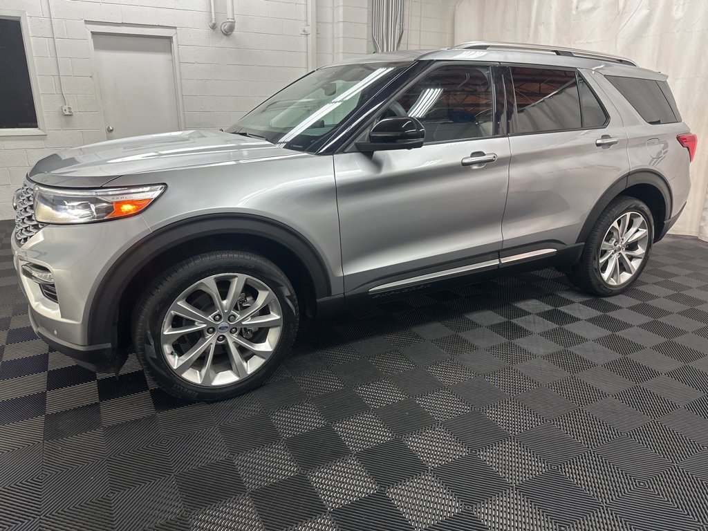 Used 2022 Ford Explorer Platinum w/ Equipment Group 601A image 5