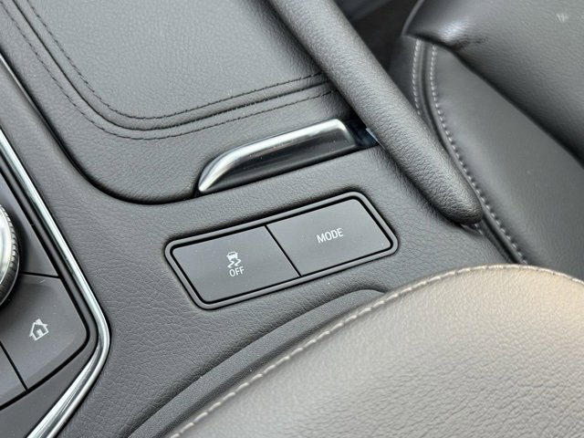 New 2025 Cadillac XT6 Luxury image 17