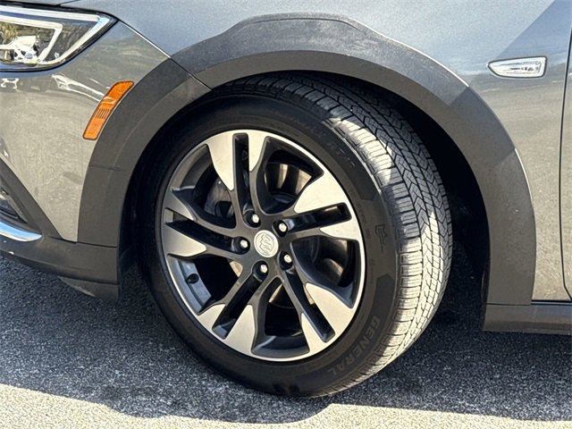 Used 2018 Buick Regal Essence w/ Driver Confidence Package #1 image 44