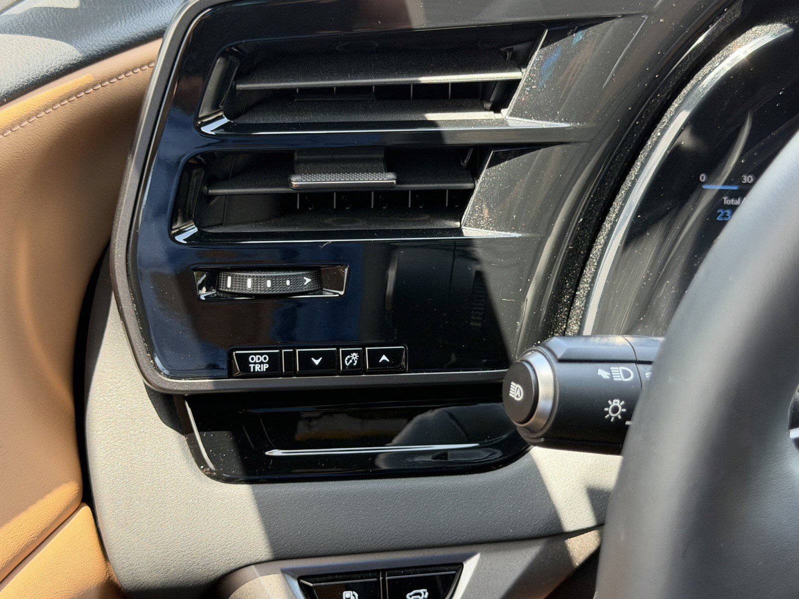 Used 2025 Lexus RX 350 FWD w/ Accessory Package (K3) image 29