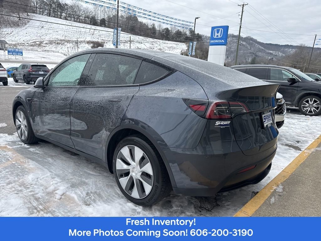 Used 2022 Tesla Model Y Long Range image 8