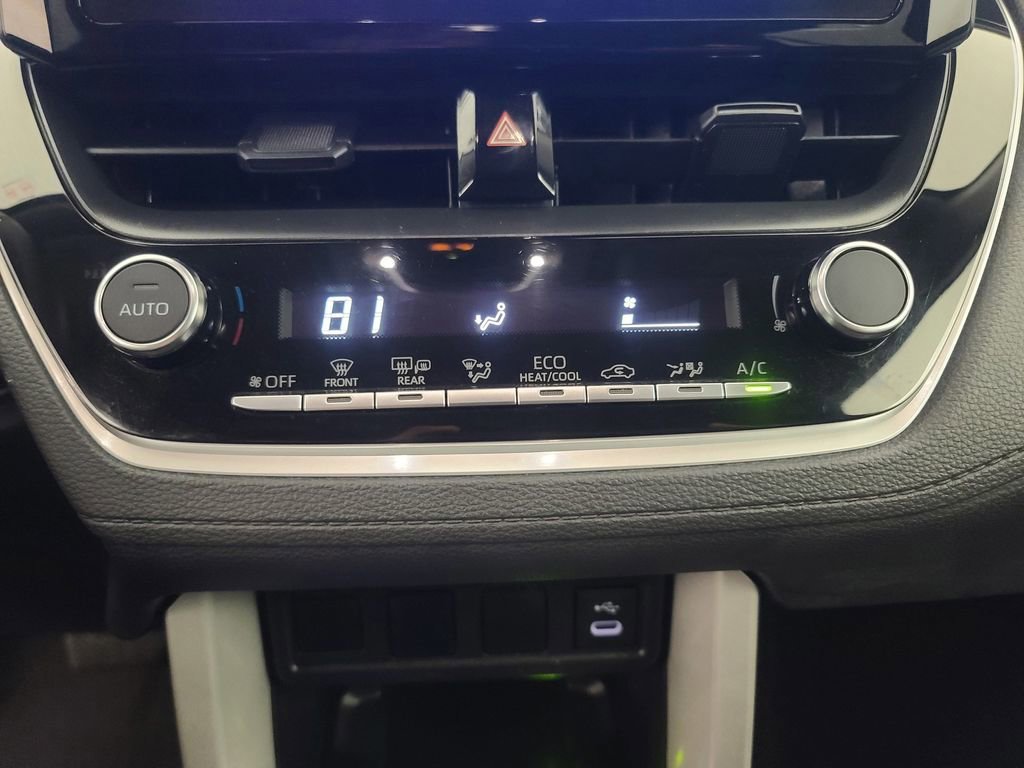 Used 2025 Toyota Corolla Cross LE image 33