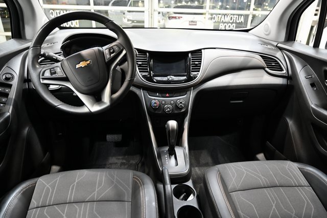 Used 2022 Chevrolet Trax LT w/ Driver Confidence Package image 12