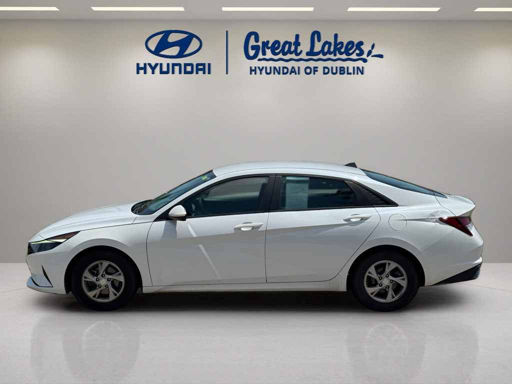 Used 2021 Hyundai Elantra SE FWD image 2