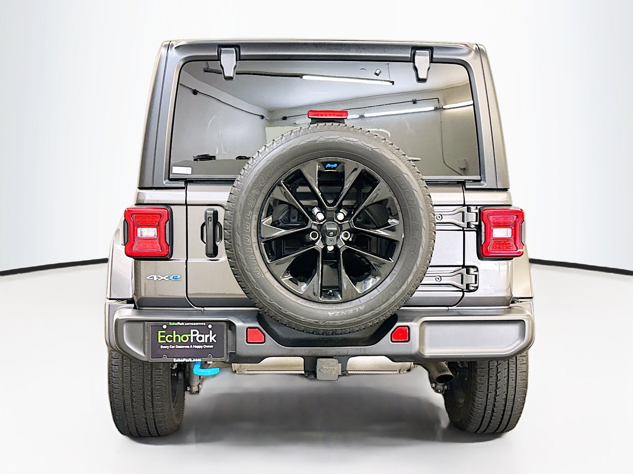 Used 2023 Jeep Wrangler Sahara w/ Cold Weather Group image 7