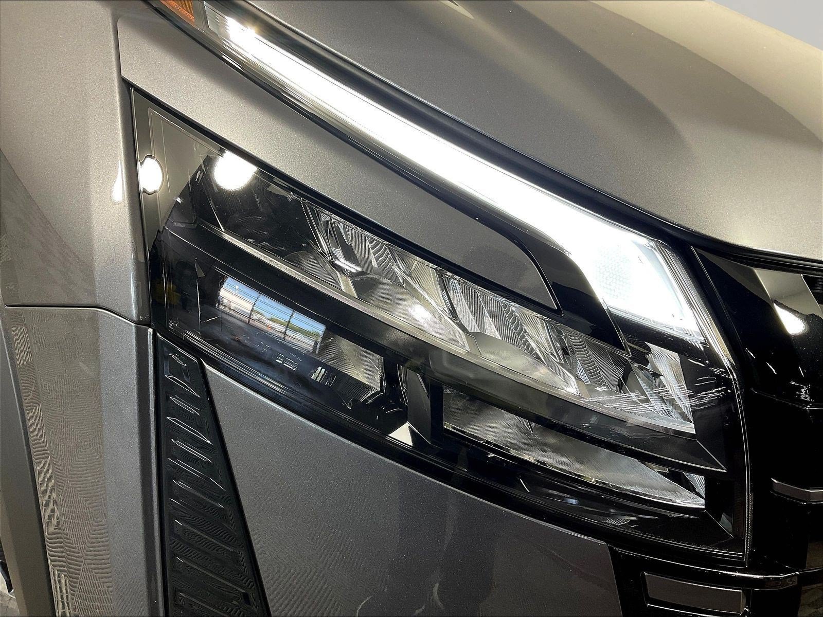 New 2026 Nissan Pathfinder Platinum AWD/4WD image 8