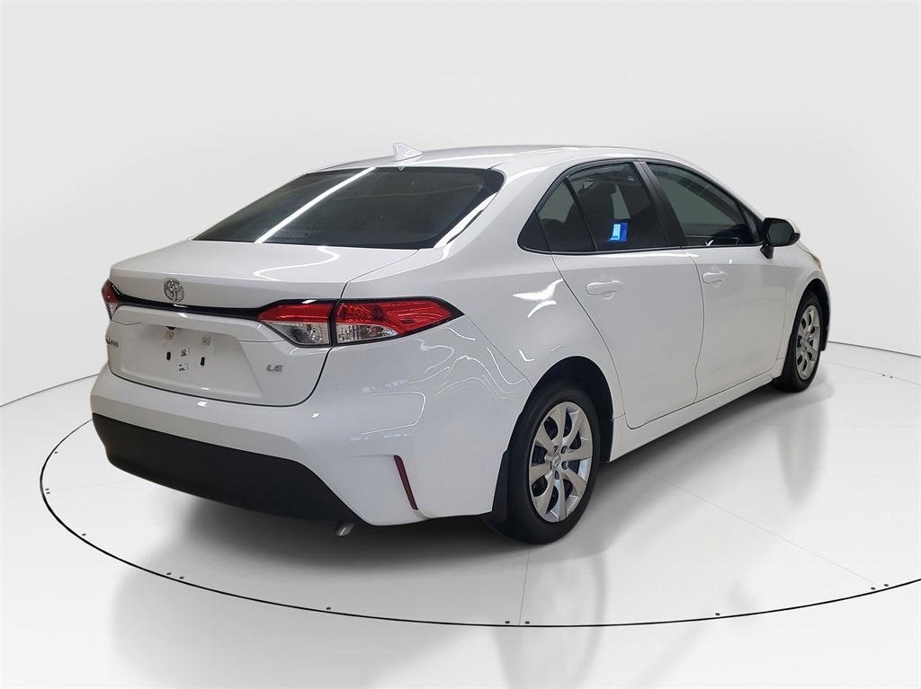 Used 2025 Toyota Corolla LE image 7