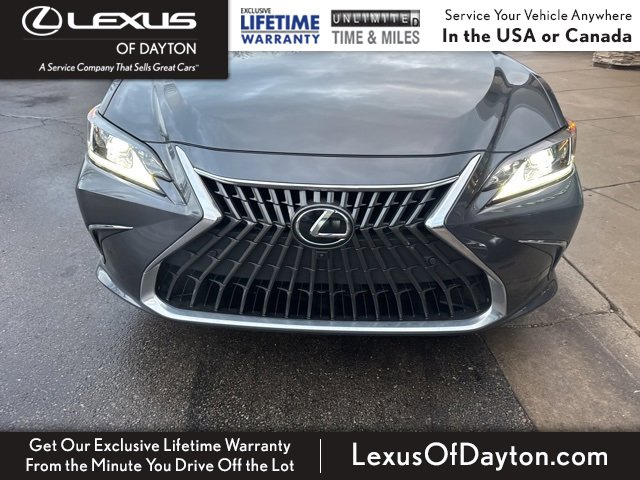 Used 2025 Lexus ES 300h w/ Luxury Package image 8