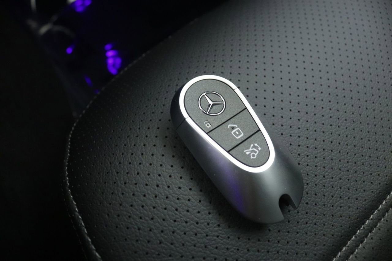 New 2026 Mercedes-Benz CLE 300 4MATIC Cabriolet image 11