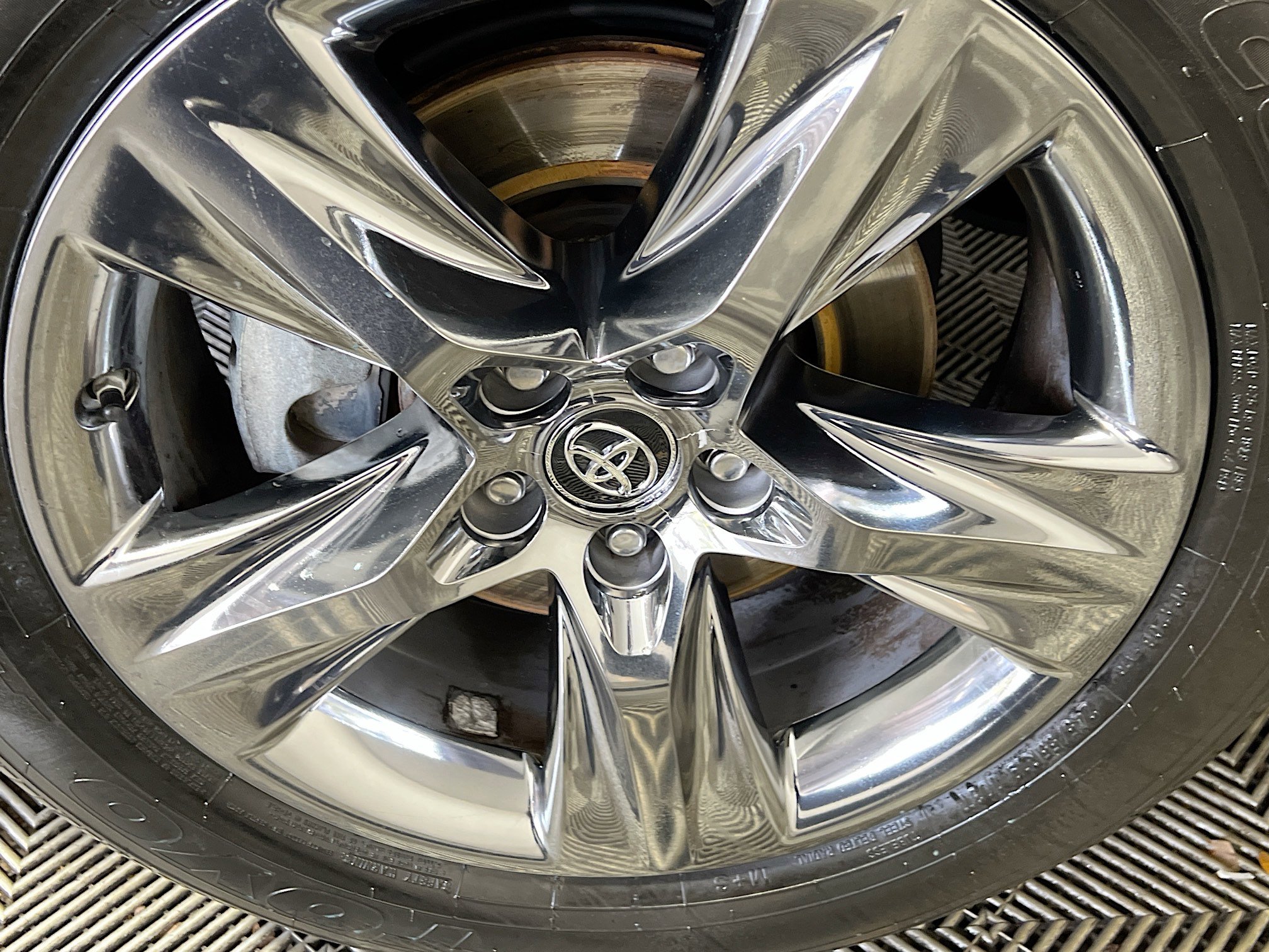 Used 2019 Toyota Highlander Limited Platinum image 14