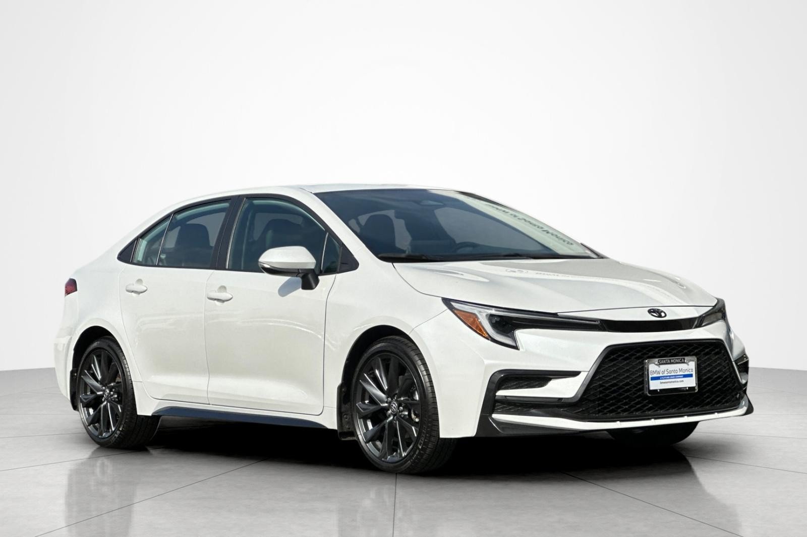 Used 2025 Toyota Corolla XSE FWD image 7