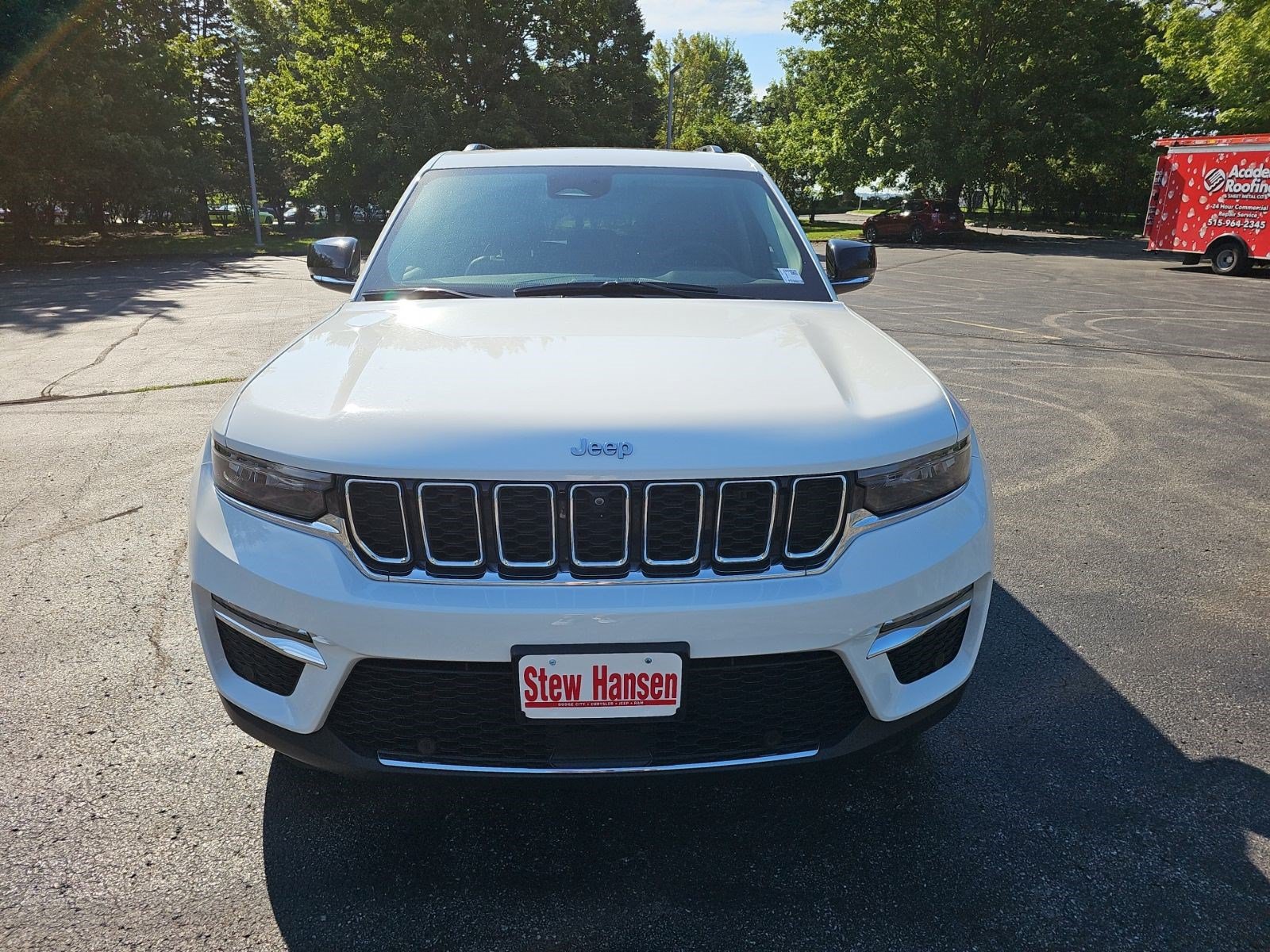 Used 2023 Jeep Grand Cherokee 4WD 4xe w/ Luxury Tech Group II image 9