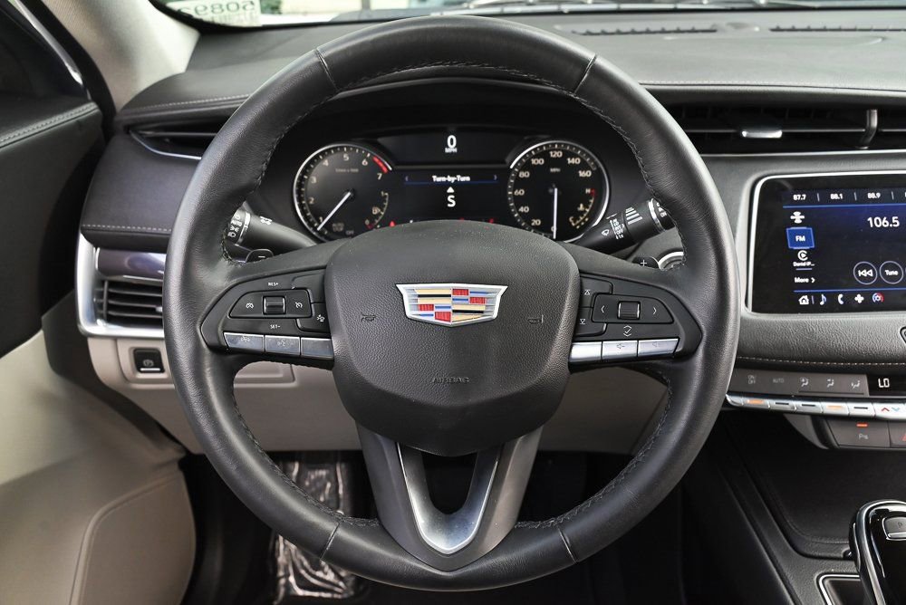 Used 2021 Cadillac XT4 Luxury FWD image 19