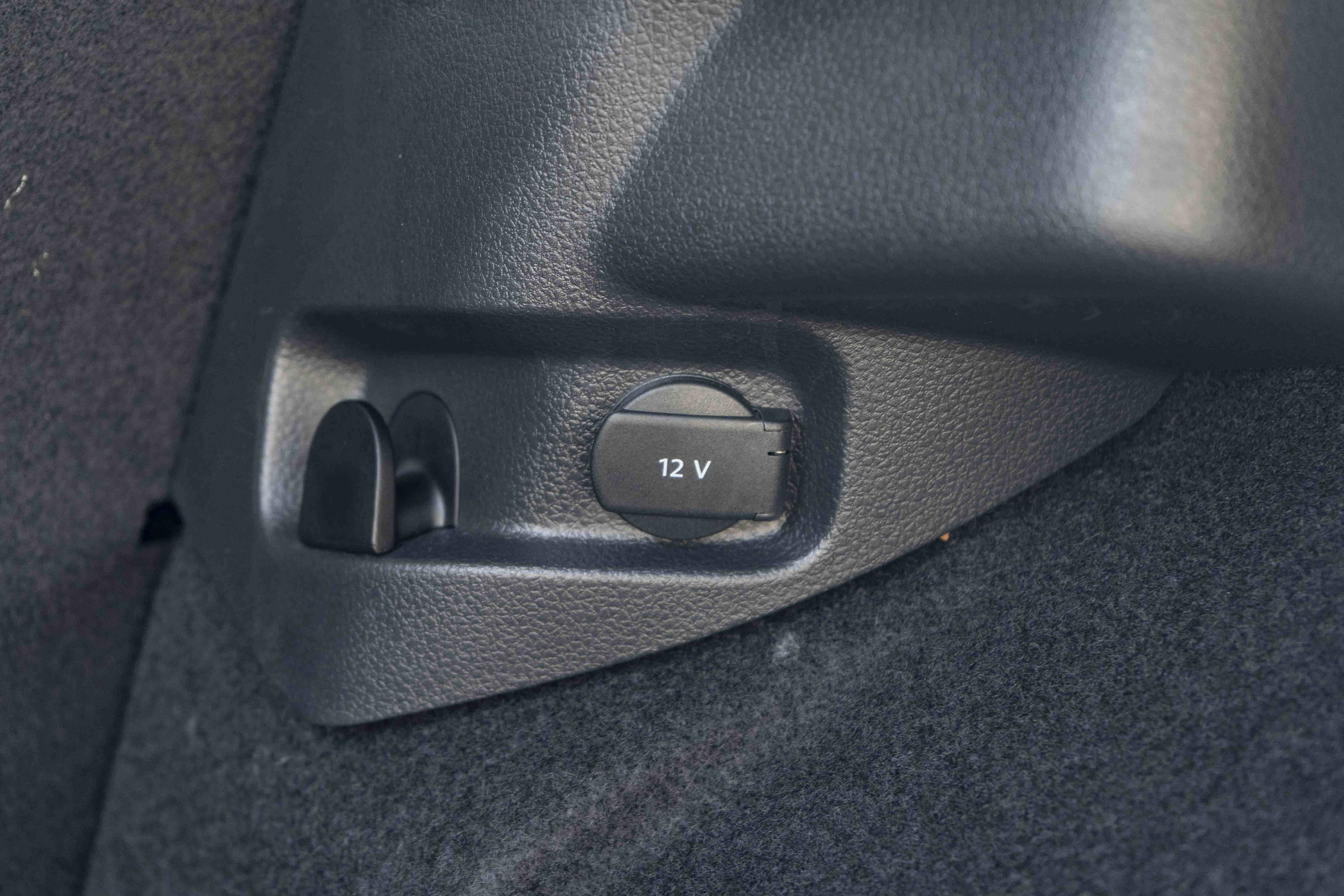 Used 2016 Volkswagen Golf S FWD image 36