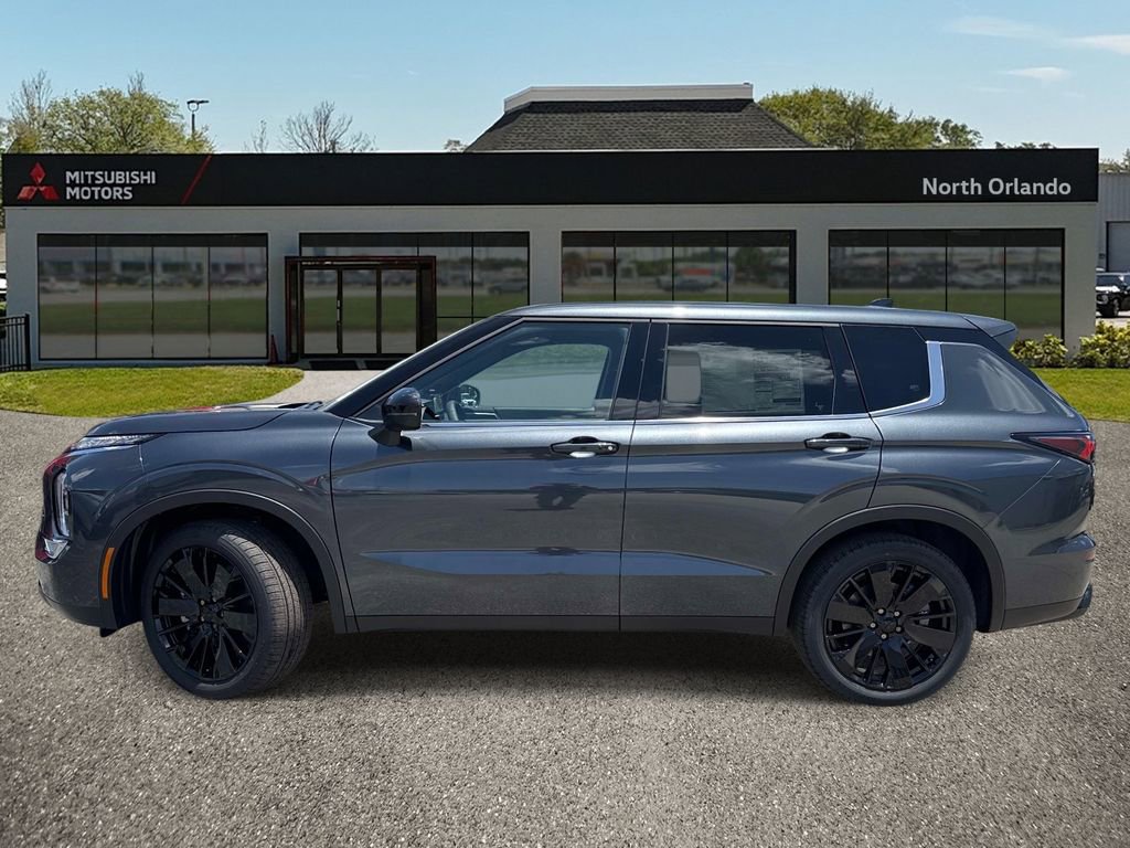 New 2026 Mitsubishi Outlander LE FWD image 2