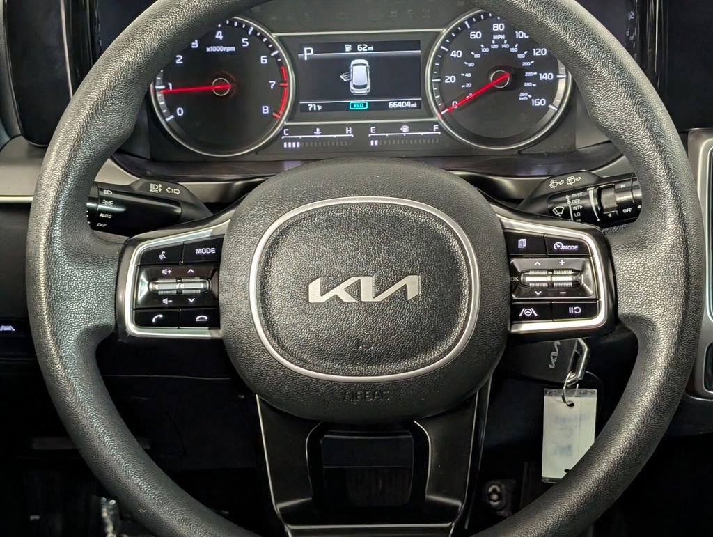 Used 2022 Kia Sorento LX image 13
