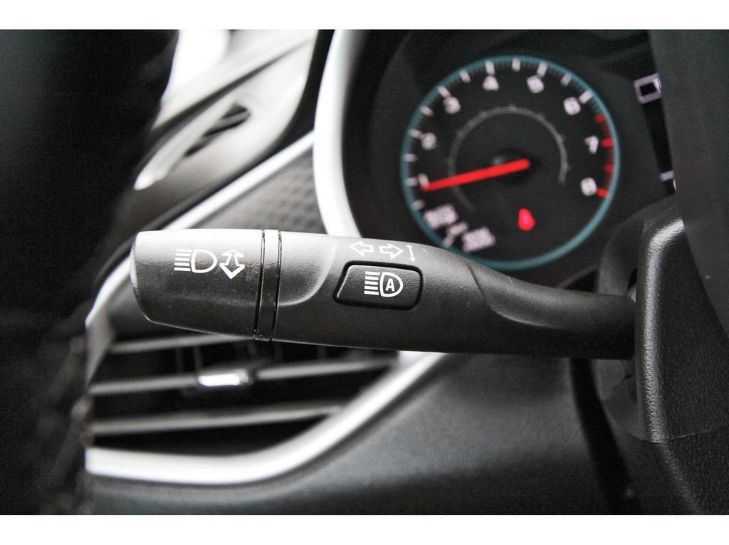 Used 2024 Chevrolet Malibu RS FWD image 17