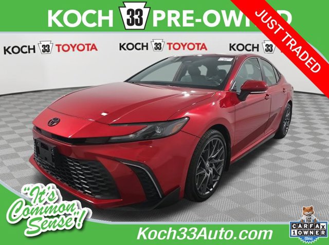 Used 2025 Toyota Camry SE w/ Convenience Package FWD image 1