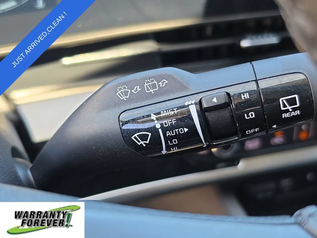 Used 2025 Kia Sportage EX FWD image 21
