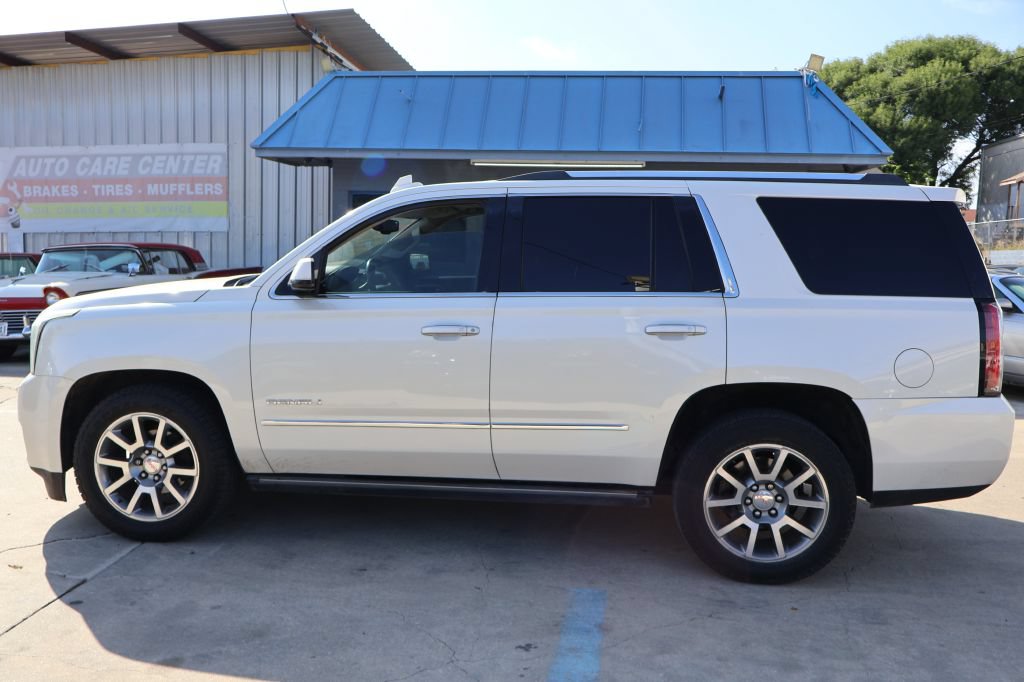 Used 2015 GMC Yukon Denali w/ Premium Package AWD/4WD image 4