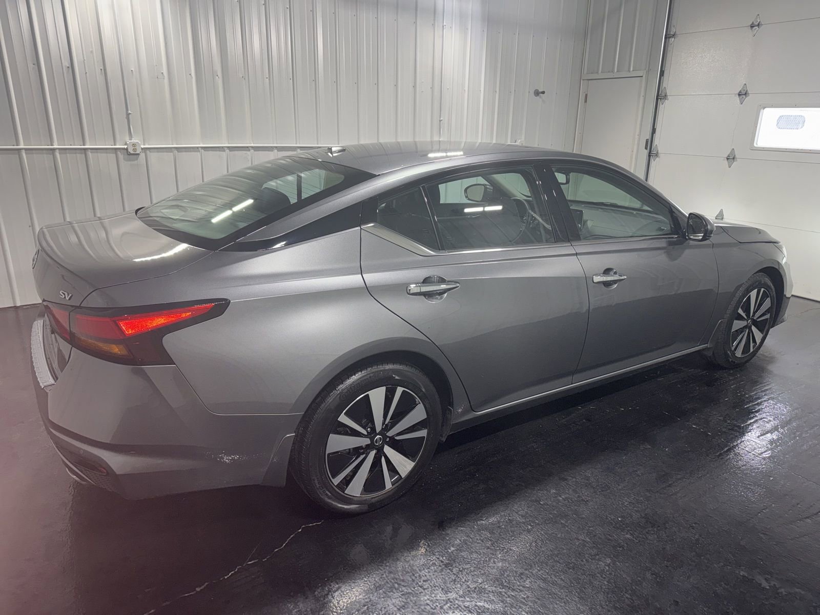 Used 2020 Nissan Altima 2.5 SV image 3